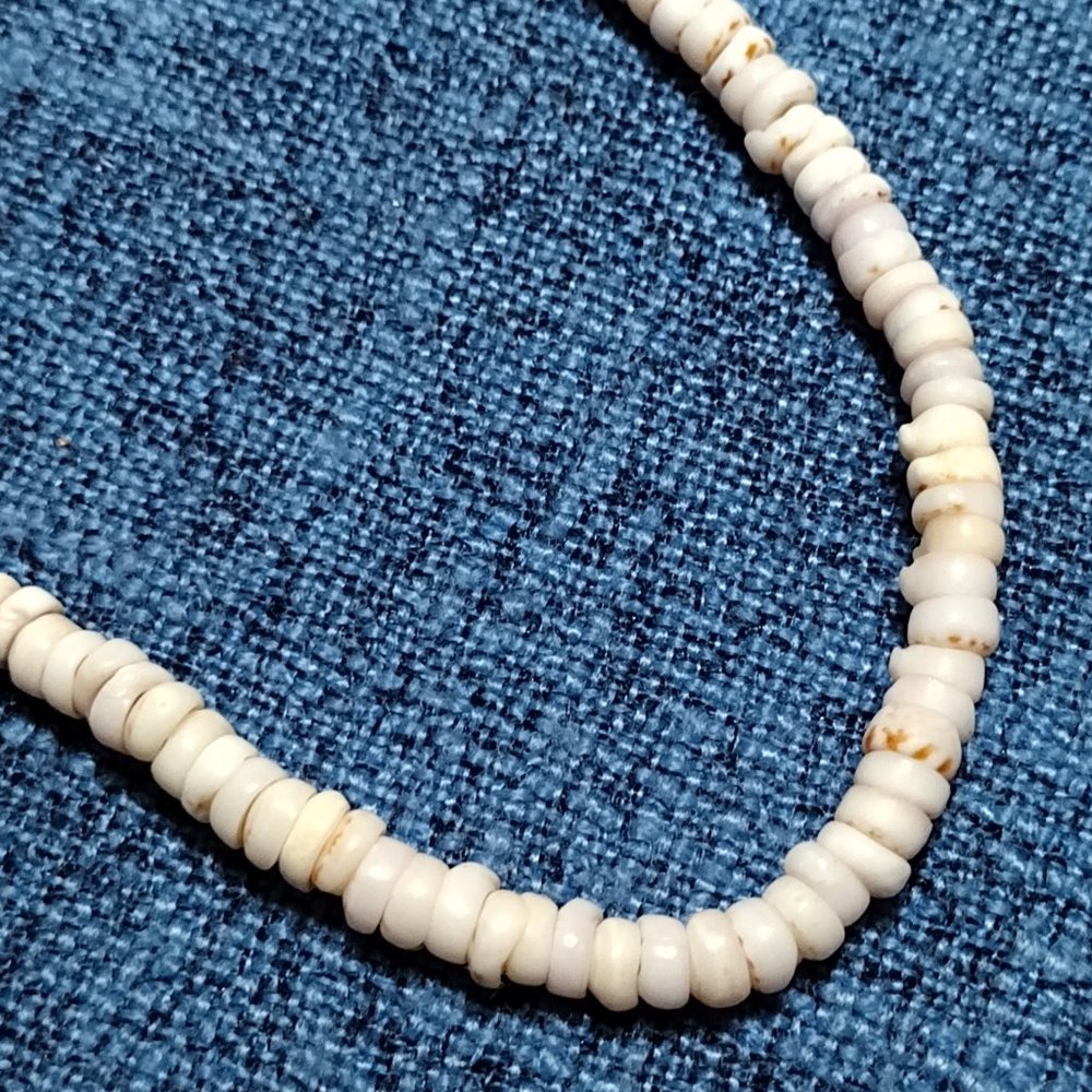 Speckled Rounded Puka Shell Necklace - Picture 4 of 4